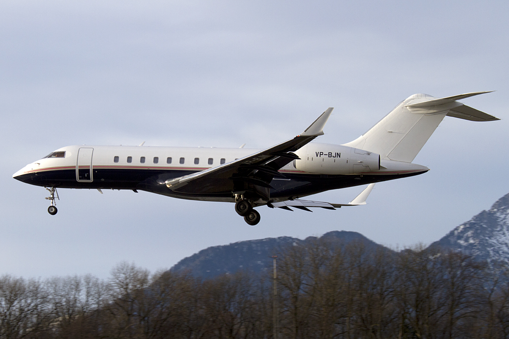 Jet Aviation, VP-BJN, Bombardier, BD-700-1A11 Global 5000, 09.01.2011, SZG, Salzburg, Austria 






