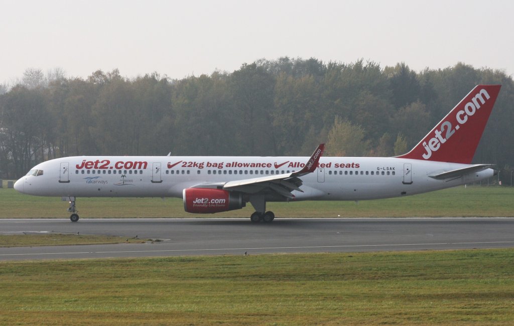 Jet2,G-LSAK,Boeing 757-23N,29.10.2011,HAM-EDDH,Hamburg,Germany  