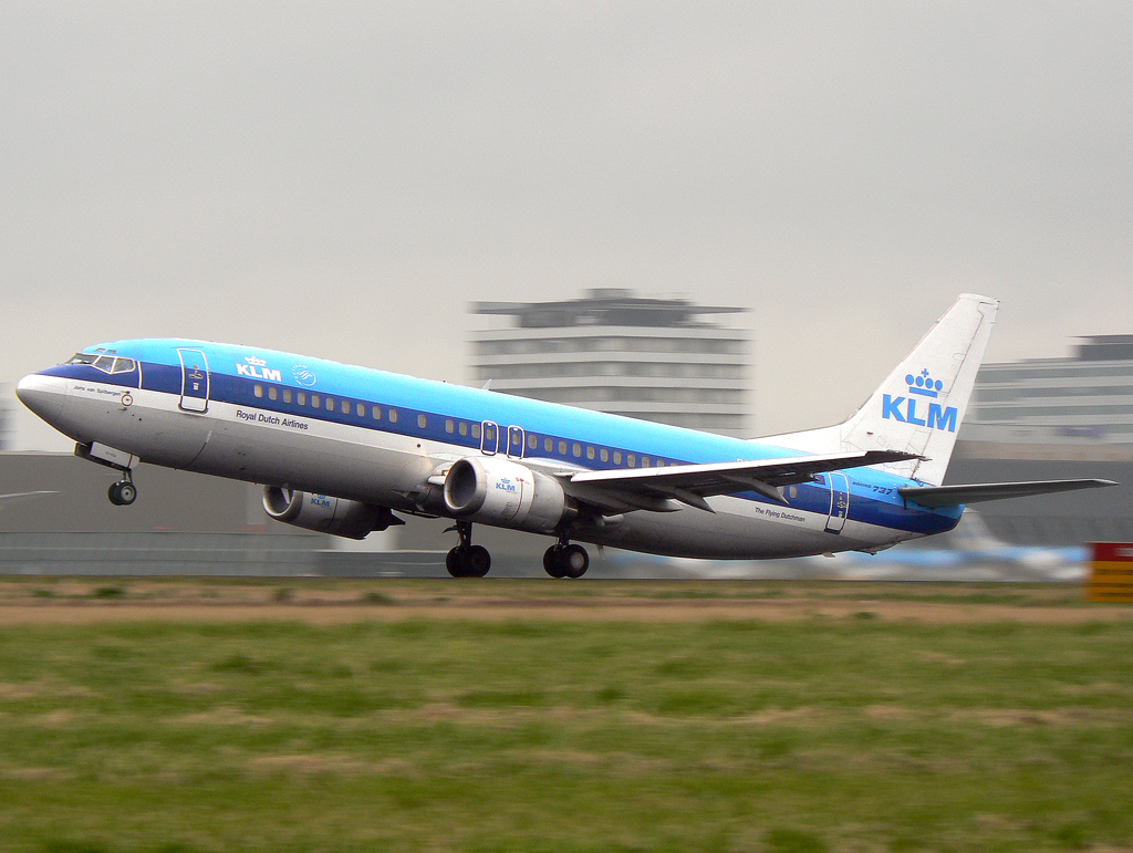 KLM B737-400 PH-BPB beim Takeoff auf 24 in AMS / EHAM / Amsterdam am 12.07.2007