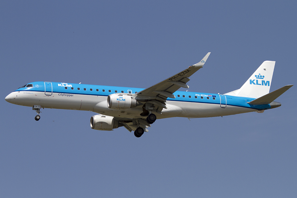 KLM - Cityhopper, PH-EZM, Embraer, 190LR, 15.06.2011, TLS, Toulouse, France 



