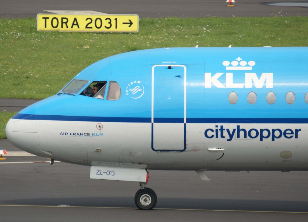 KLM cityhopper, PH-KZL, Fokker 70 (Bug/Nose), 28.07.2011, DUS-EDDL, Dsseldorf, Germany