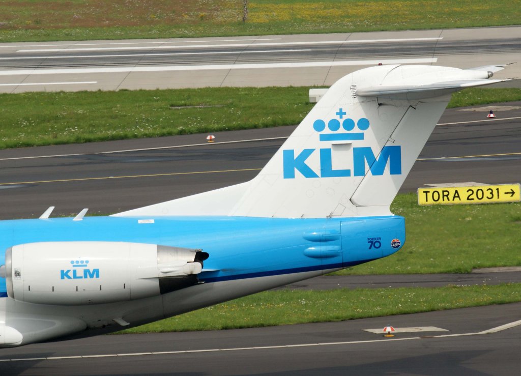 KLM cityhopper, PH-KZL, Fokker 70 (Seitenleitwerk/Tail), 28.07.2011, DUS-EDDL, Dsseldorf, Germany