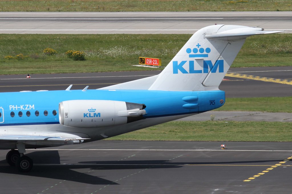 KLM-cityhopper, PH-KZM, Fokker, 70 (Seitenleitwerk/Tail), 11.08.2012, DUS-EDDL, Dsseldorf, Germany 

