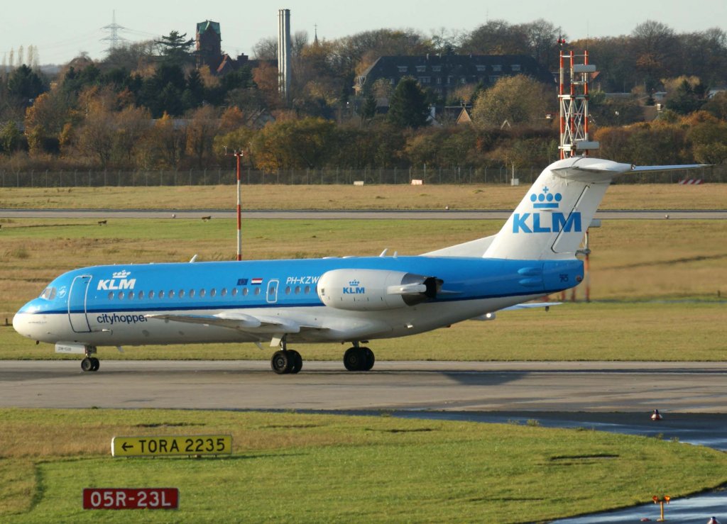 KLM - cityhopper, PH-KZW, Fokker F 70, 2009.11.14, DUS, Dsseldorf, Germany