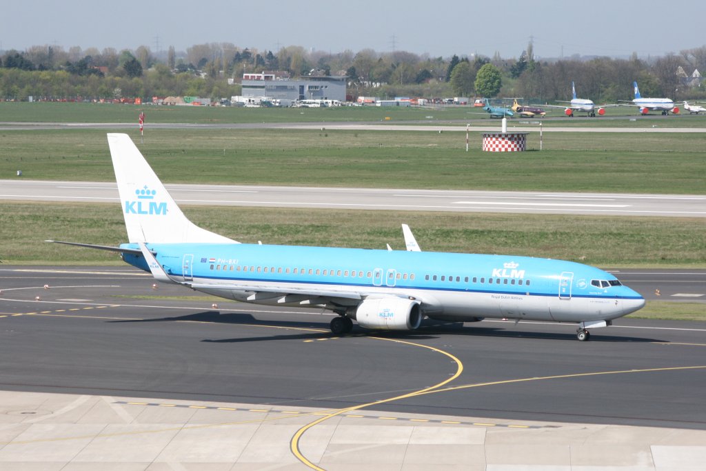 KLM PH-BXI am 18.4.2010 kurz vor einem berfhrungsflug von Dsseldorf nach Amsterdam.