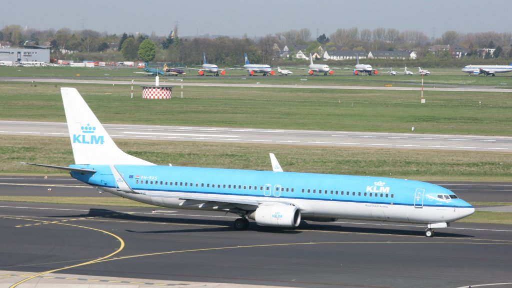 KLM PH-BXS am 18.4.2010 kurz vor einem berfhrungsflug von Dsseldorf nach Amsterdam.
