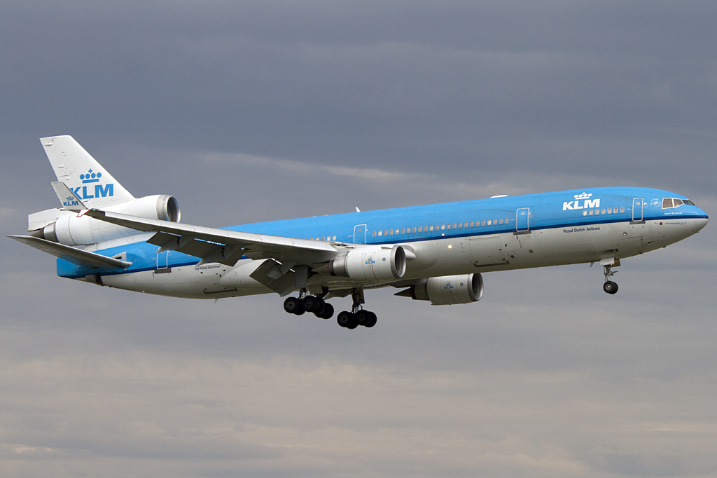 KLM, PH-KCK, McDonnell Douglas, MD-11, 25.08.2011, YUL, Montreal, Canada 





