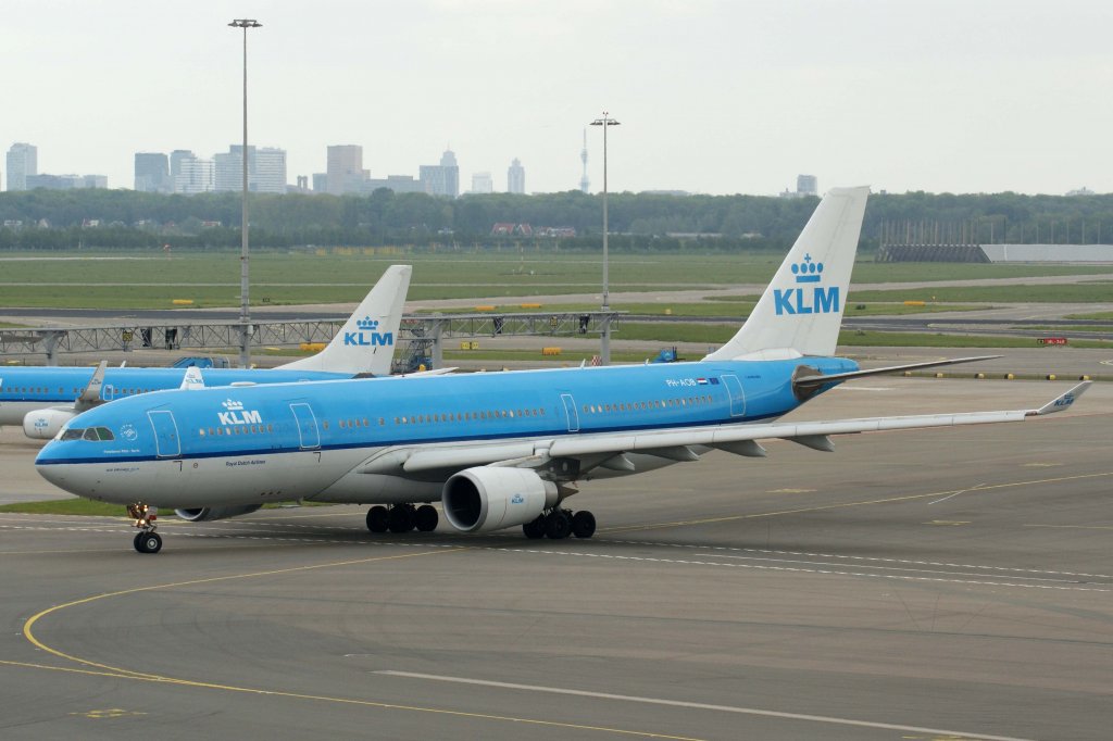KLM Royal Dutch Airlines, PH-AOB  Potsdamer Platz - Berlin , Airbus, A 330-200, 25.05.2012, AMS-EHAM, Amsterdam (Schiphol), Niederlande 