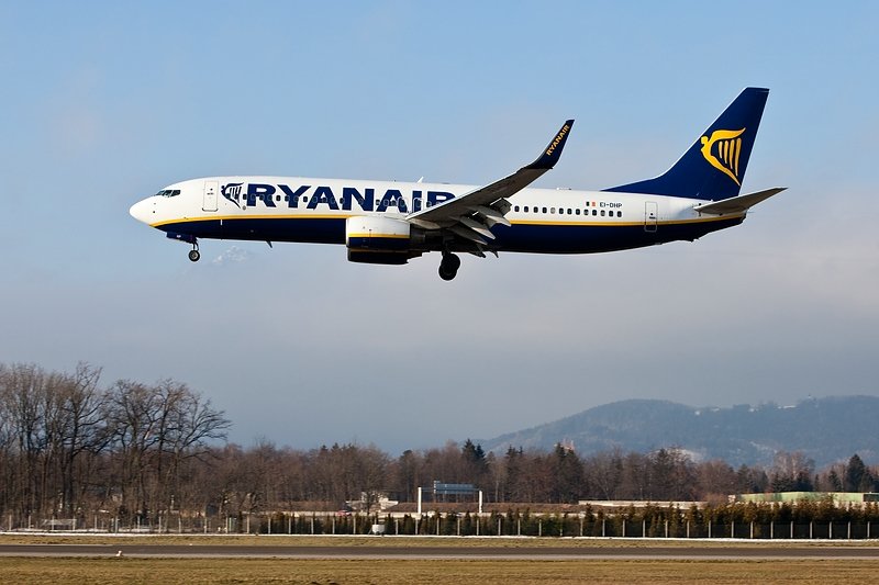 Landung B737/Ryanair/Salzburg/23.01.10