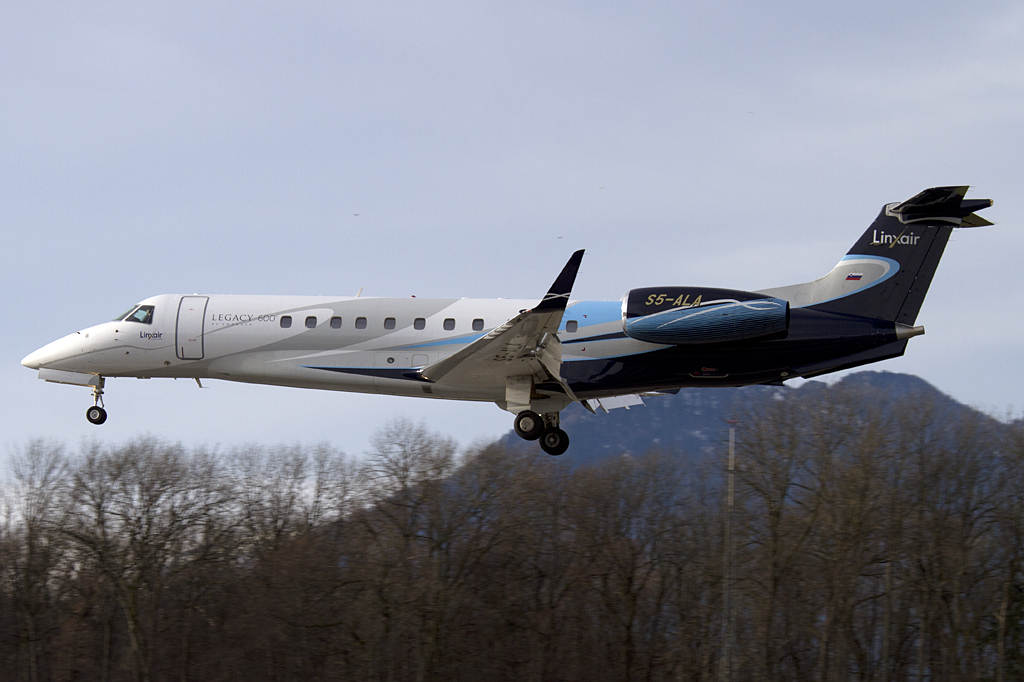 Linxair, S5-ALA, Embraer, EMB-135-BJ Legacy 600, 09.01.2011, SZG, Salzburg, Austria


