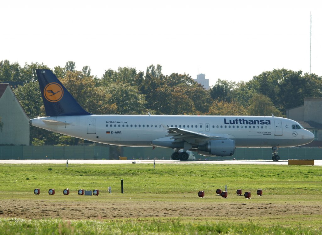 Lufthansa A 320-211 D-AIPA  Buxtehude  kurz vor dem Start in Berlin-Tegel am 30.09.2011