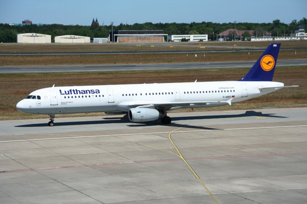 Lufthansa A 321-131 D-AIRO  Konstanz  bei der Ankunft in Berlin-Tegel am 02.06.2011