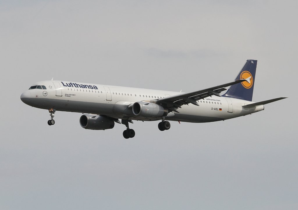 Lufthansa A 321-231 D-AISL  Arnsberg  bei der Landung in Frankfurt am Main am 16.08.2012