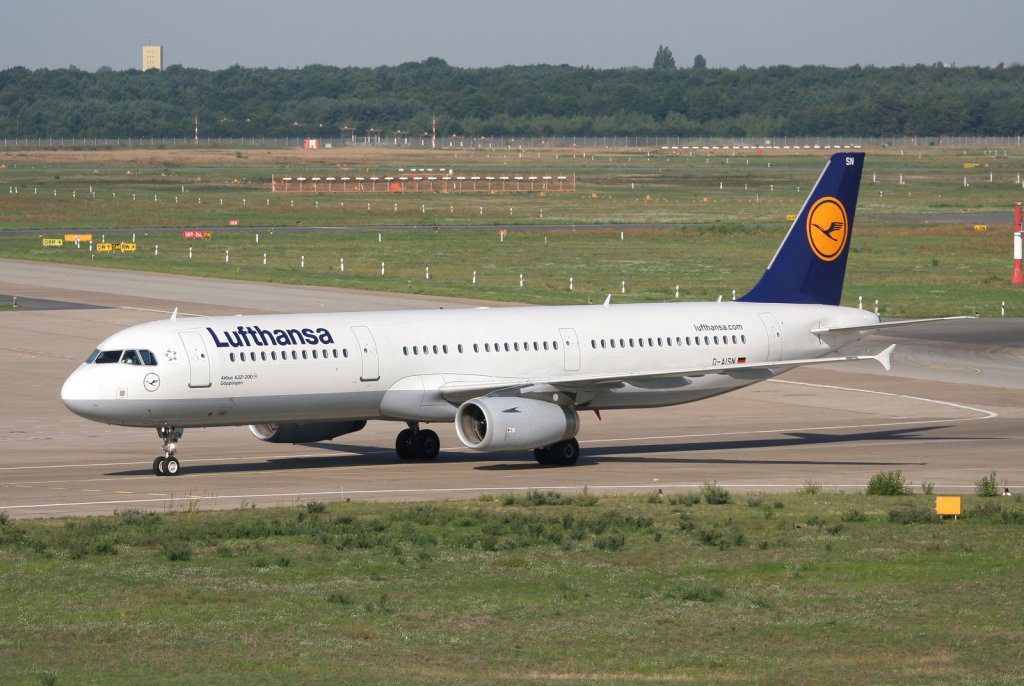 Lufthansa A 321-231 D-AISN  Gppingen  bei der Ankunft in Berlin-Tegel am 21.08.2010