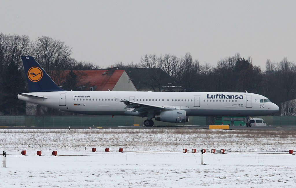 Lufthansa A 321-231 D-AISQ  Lindau  kurz vor dem Start in Berlin-Tegel am 01.04.2013