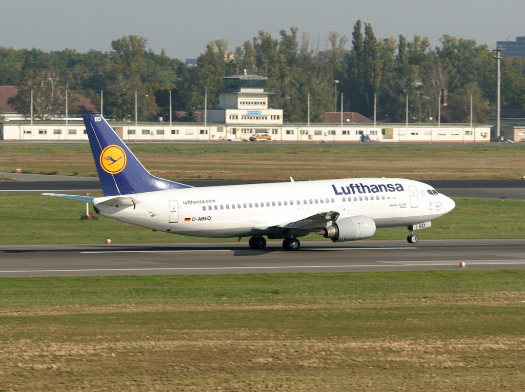 Lufthansa B 737-330 D-ABEO  Plauen  beim Start in Berlin-Tegel am 25.09.2011