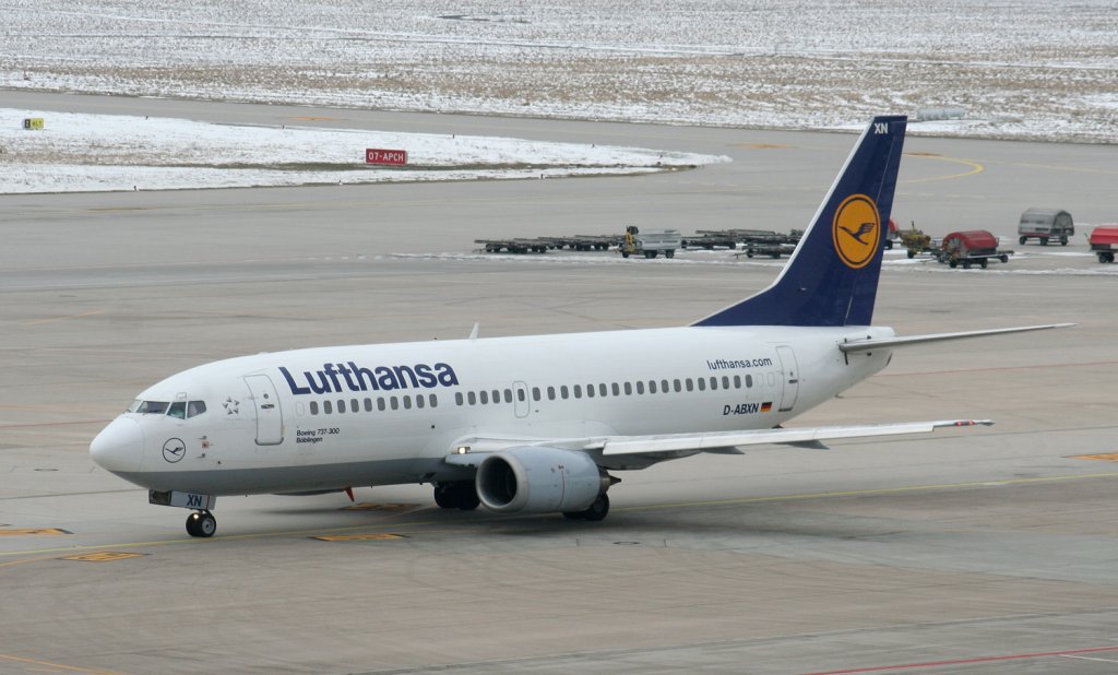 Lufthansa B 737-330 D-ABXN am 10.03.2010 auf dem Flughafen Stuttgart