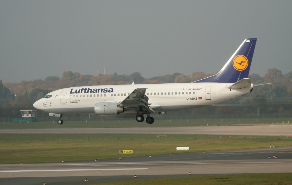 Lufthansa B 737-330 D-ABXS  Sindelfingen  kurz vor der Landung in Dsseldorf am 31.10.2011