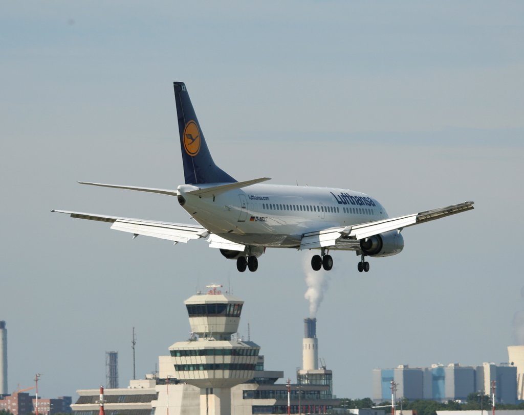 Lufthansa B 737-330 D-ABXZ  Bad Mergentheim  kurz vor der Landung in Berlin-Tegel am 16.07.2011
