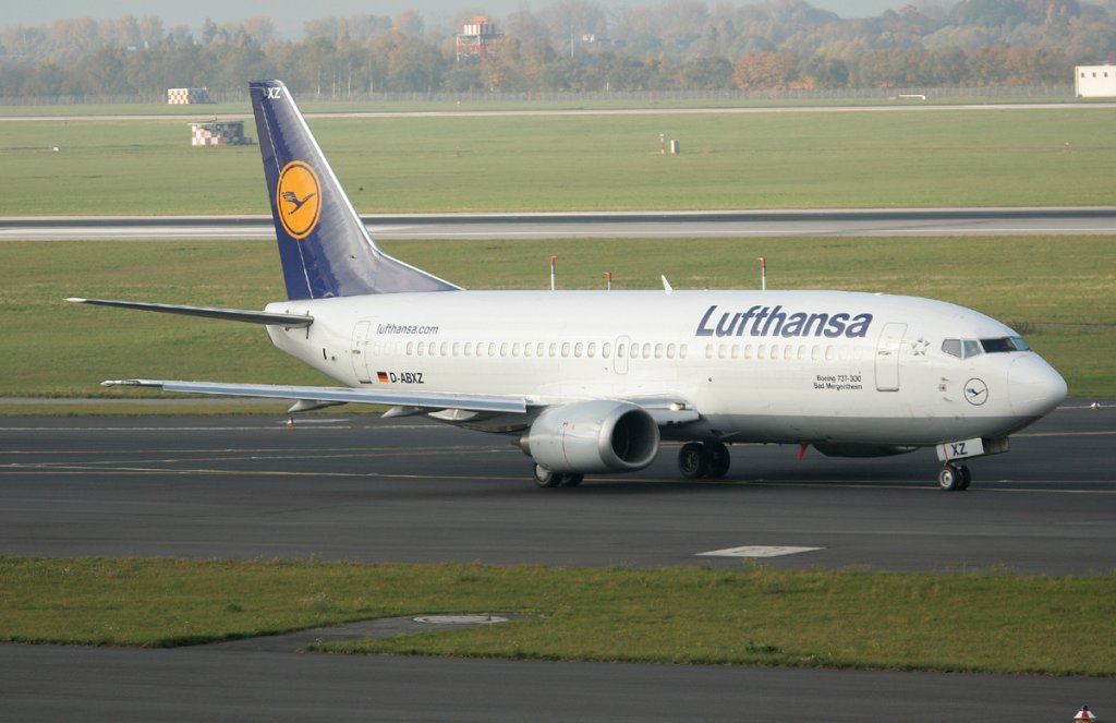 Lufthansa B 737-330 D-ABXZ  Bad Mergentheim  auf dem Weg zum Start in Dsseldorf am 31.10.2011