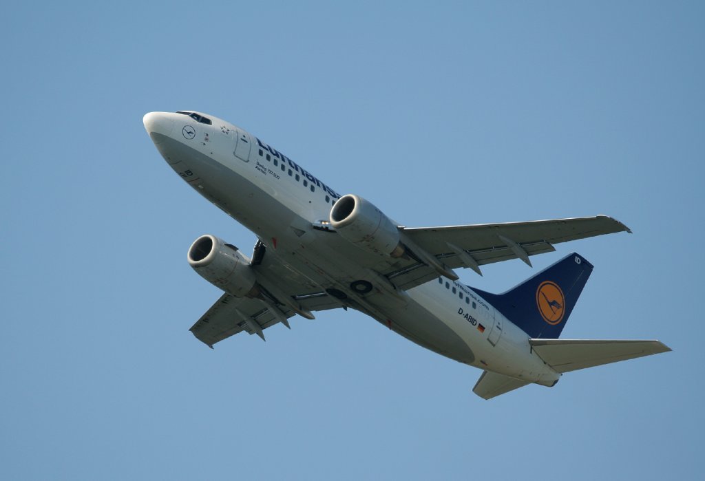 Lufthansa B 737-530 D-ABID  Aachen  beim Start in Berlin-Tegel am 06.07.2011