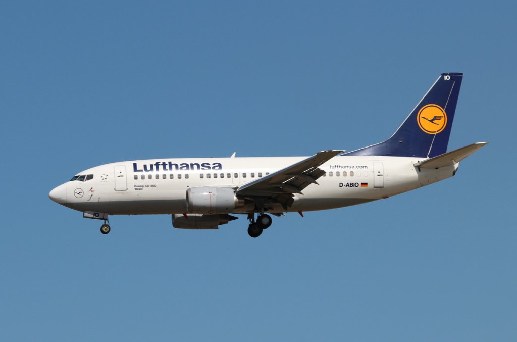Lufthansa B 737-530 D-ABIO  Wesel  bei der Landung in Frankfurt am Main am 16.06.2012