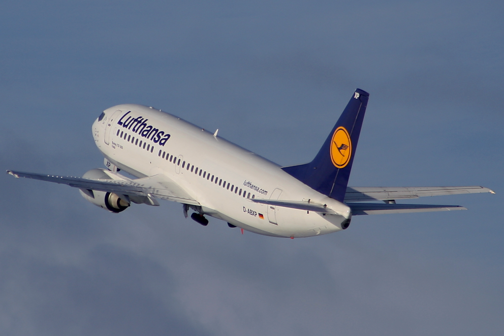 Lufthansa 
Boeing 737-330
D-ABXP  Fulda 
Stuttgart
18.12.10