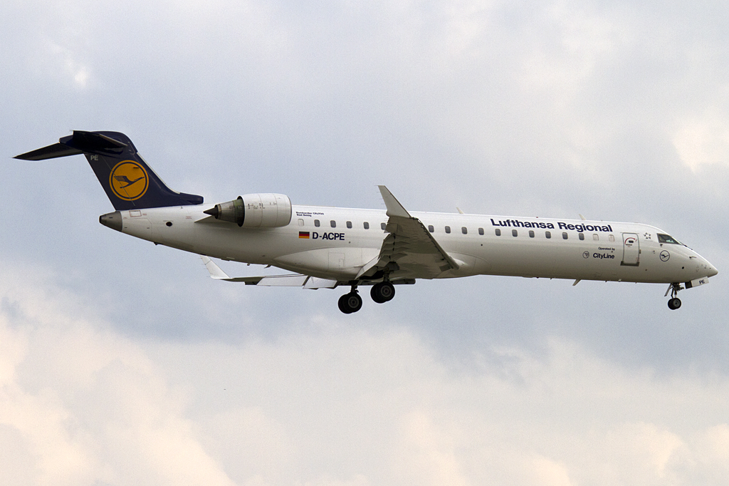 Lufthansa - CityLine, D-ACPE, Bombardier, CRJ 700, 04.04.2011, DUS, Dsseldorf, Germany



