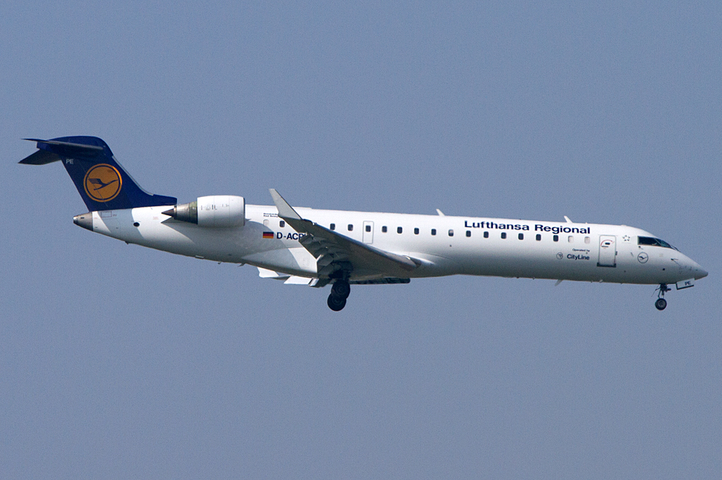 Lufthansa - CityLine, D-ACPE, Bombardier, CRJ-700, 31.03.2012, LYS, Lyon, France

