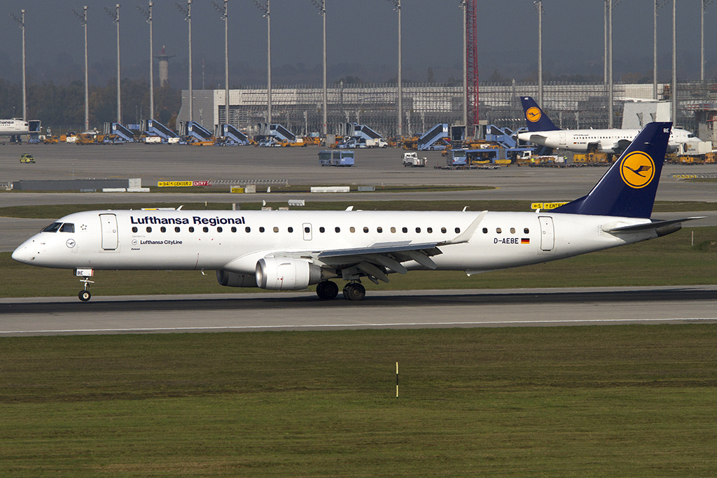 Lufthansa - CityLine, D-AEBE, Embraer, ERJ-195, 25.10.2012, MUC, Mnchen, Germany 



