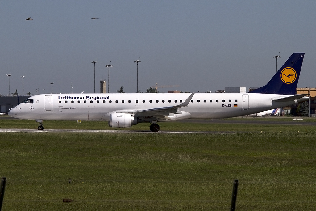 Lufthansa - CityLine, D-AEBI, Embraer, ERJ-195, 06.05.2013, TLS, Toulouse, France

