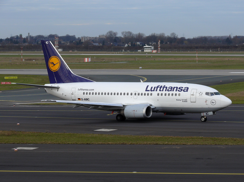 Lufthansa; D-ABIC; Boeing 737-530. Flughafen Dsseldorf. 16.01.2011.