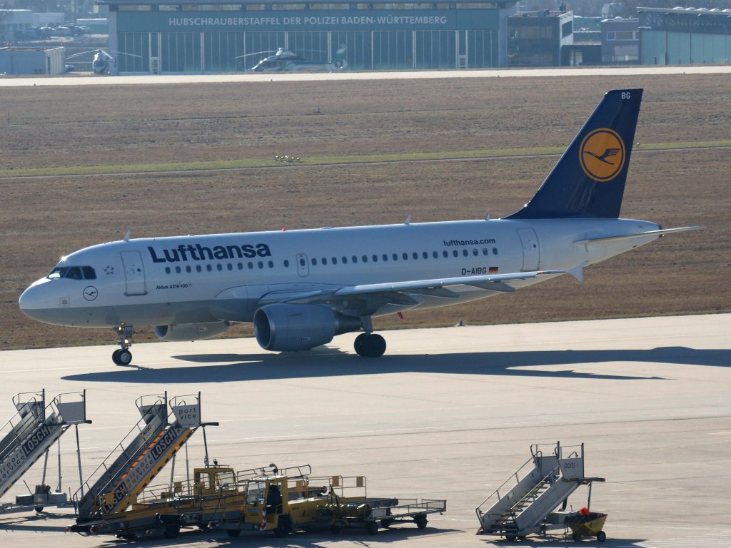 Lufthansa, D-ABIG  ohne Namen , Airbus, A 319-100, 16.01.2012, STR-EDDS, Stuttgart, Germany