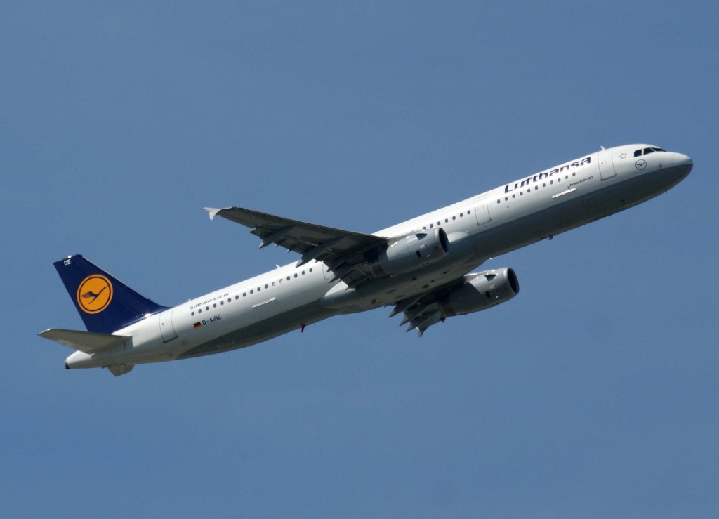 Lufthansa, D-AIDE  ohne Namen , Airbus A 321-200, 02.08.2011, FRA-EDDF, Frankfurt, Gemany 

