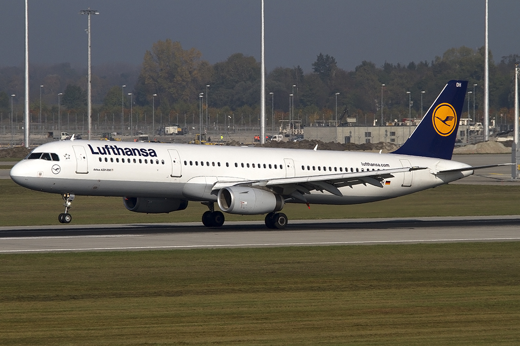 Lufthansa, D-AIDH, Airbus, A321-231, 25.10.2012, MUC, Mnchen, Germany 


