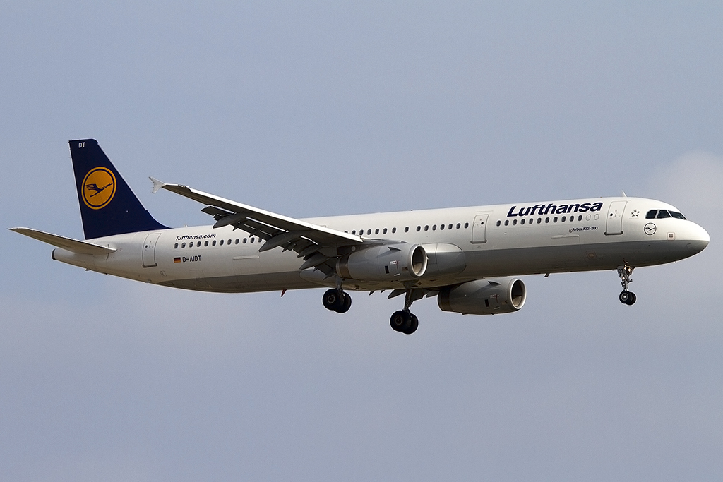 Lufthansa, D-AIDT, Airbus, A321-231, 08.09.2012, BCN, Barcelona, Spain 




