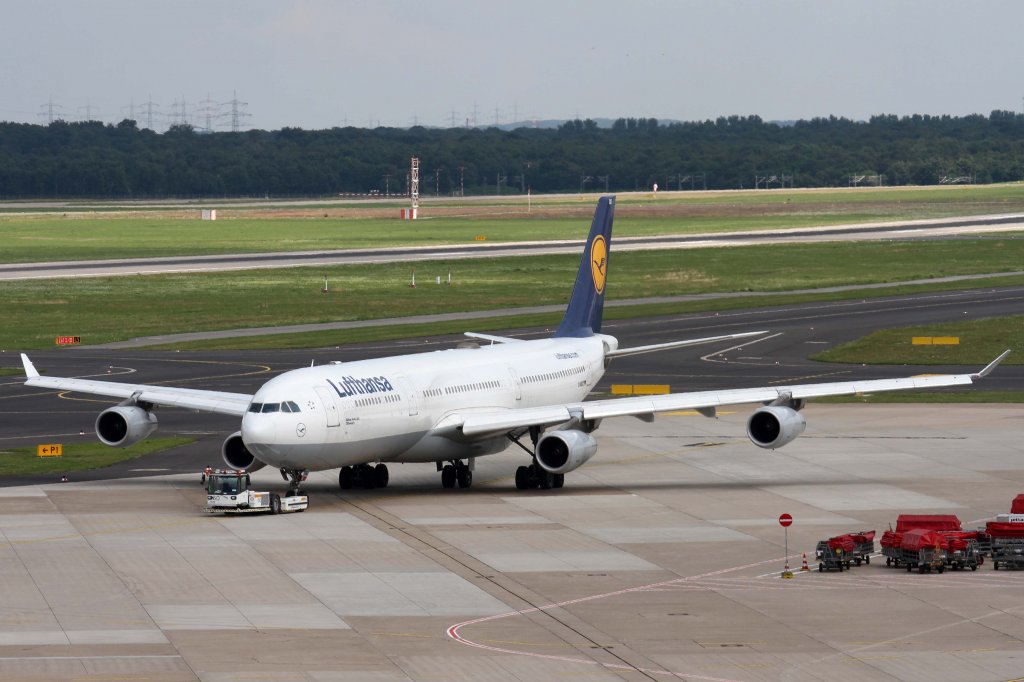 Lufthansa, D-AIGO  Offenbach , Airbus, A 340-300, 11.08.2012, DUS-EDDL, Dsseldorf, Germany 