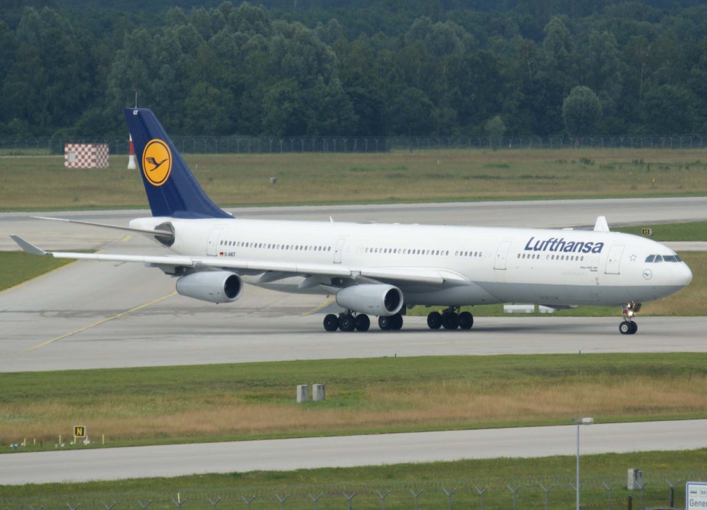 Lufthansa, D-AIGT, Airbus A 340-300 (Viersen), 2009.06.20, MUC, Mnchen, Germany