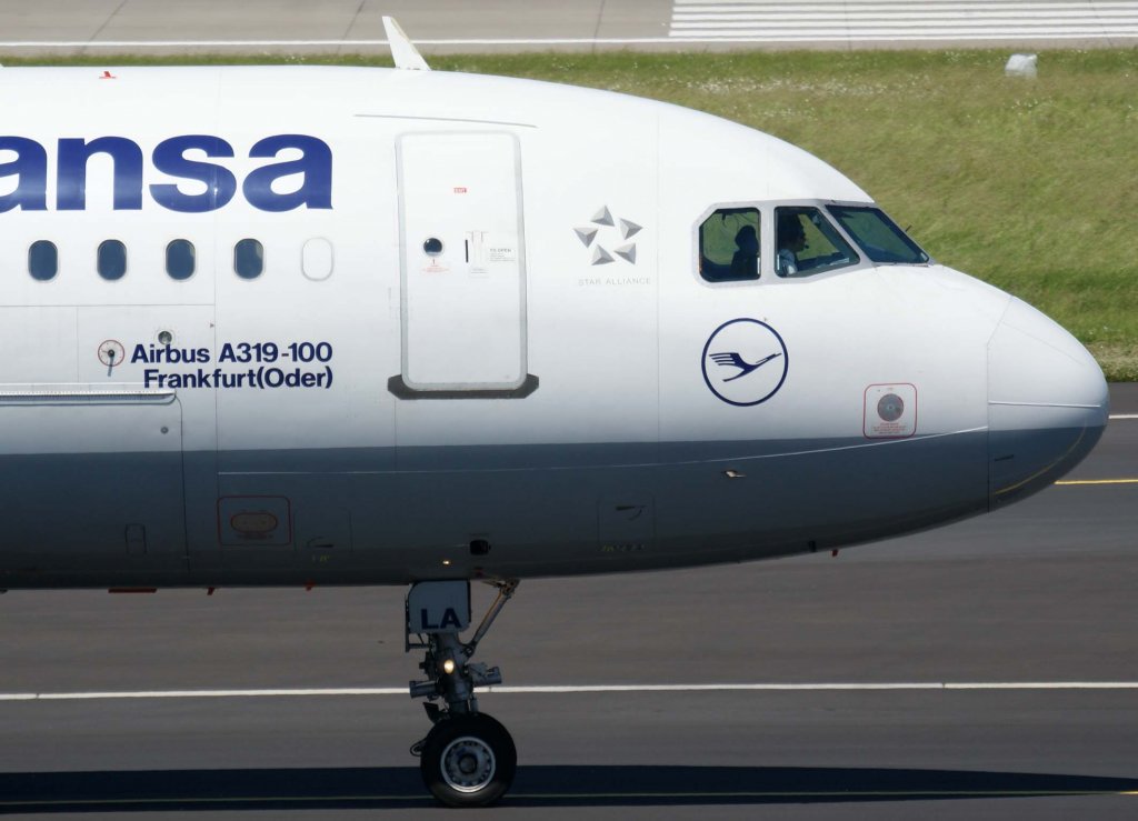 Lufthansa, D-AILA, Airbus A 319-100  Frankfurt/Oder  (Bug/Nose), 2010.06.11, DUS-EDDL, Dsseldorf, Germany