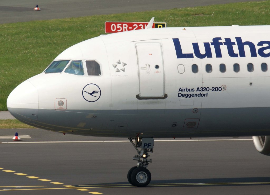Lufthansa, D-AIPF, Airbus A 320-200  Deggendorf  (Nase/Nose), 29.04.2011, DUS-EDDL, Dsseldorf, Germany 


