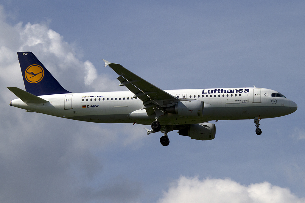 Lufthansa, D-AIPW, Airbus, A320-211, 29.04.2011, MUC, Muenchen, Germany 



