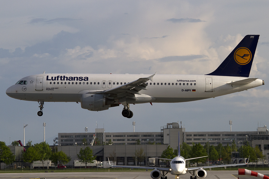 Lufthansa, D-AIPY, Airbus, A320-211, 29.04.2011, MUC, Muenchen, Germany 




