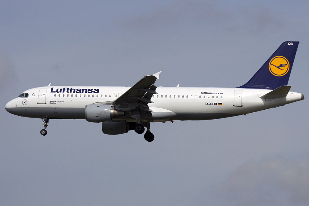 Lufthansa, D-AIQB, Airbus, A320-211, 02.04.2010, FRA, Frankfurt, Germany 

