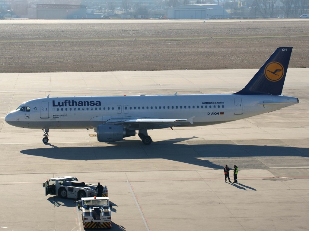 Lufthansa, D-AIQH  Dessau , Airbus, A 320-200, 16.01.2012, STR-EDDS, Stuttgart, Germany