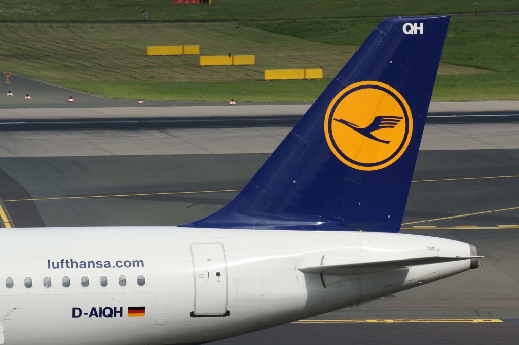 Lufthansa, D-AIQH  Dessau , Airbus, A 320-200 (Seitenleitwerk/Tail), 11.08.2012, DUS-EDDL, Dsseldorf, Germany 