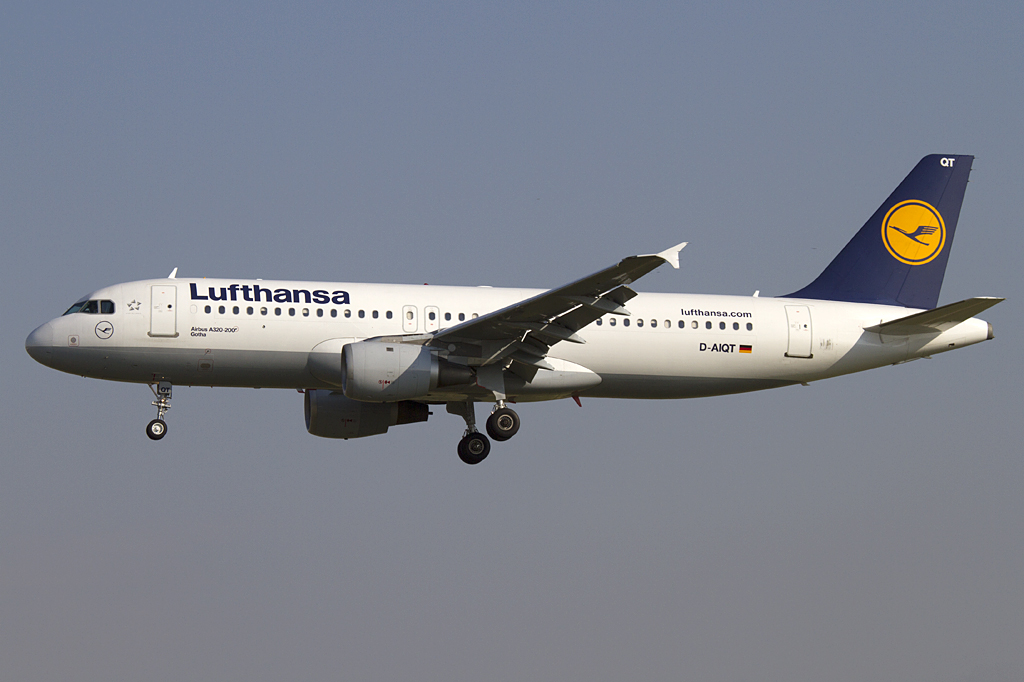 Lufthansa, D-AIQT, Airbus, A320-211, 06.09.2010, BCN, Barcelona, Spain 




