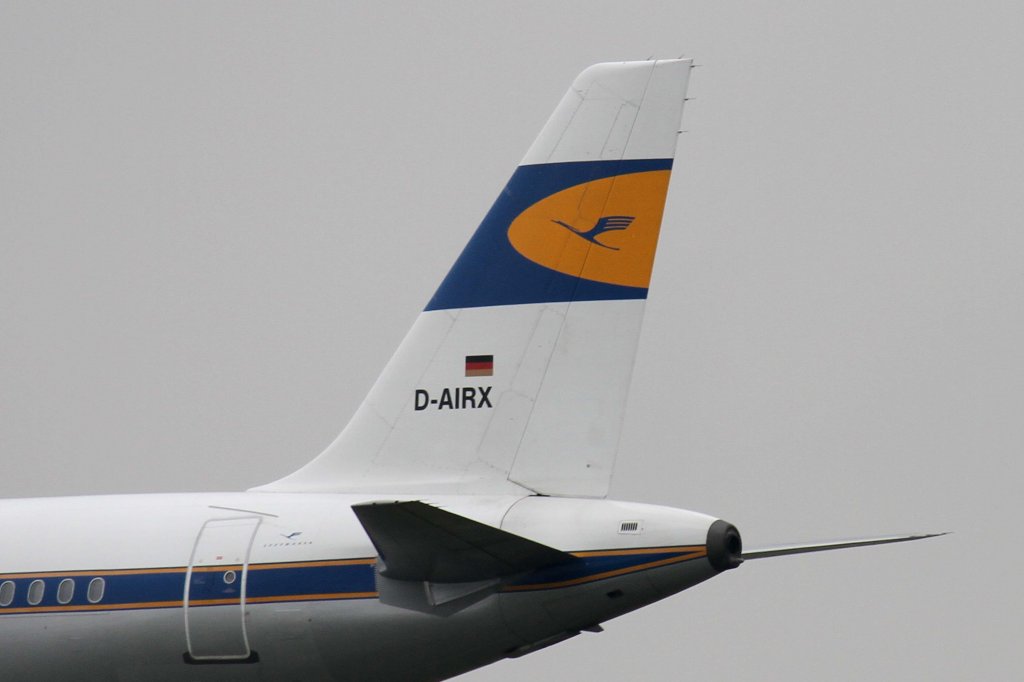 Lufthansa, D-AIRX  Weimar , Airbus, A 321-100 (Retro-Lackierung, 50-Jahre LH ~ Seitenleitwerk/Tail)), 24.08.2012, FRA-EDDF, Frankfurt, Germany

