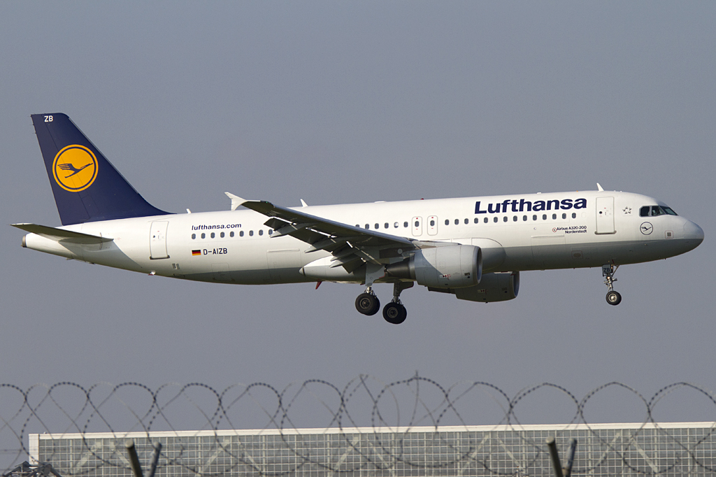 Lufthansa, D-AIZB, Airbus, A320-214, 28.09.2011, MUC, Mnchen, Germany 




