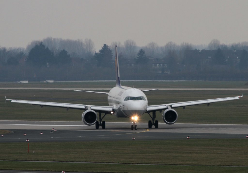 Lufthansa, D-AIZF  ohne , Airbus, A 320-200, 11.03.2013, DUS-EDDL, Dsseldorf, Germany 