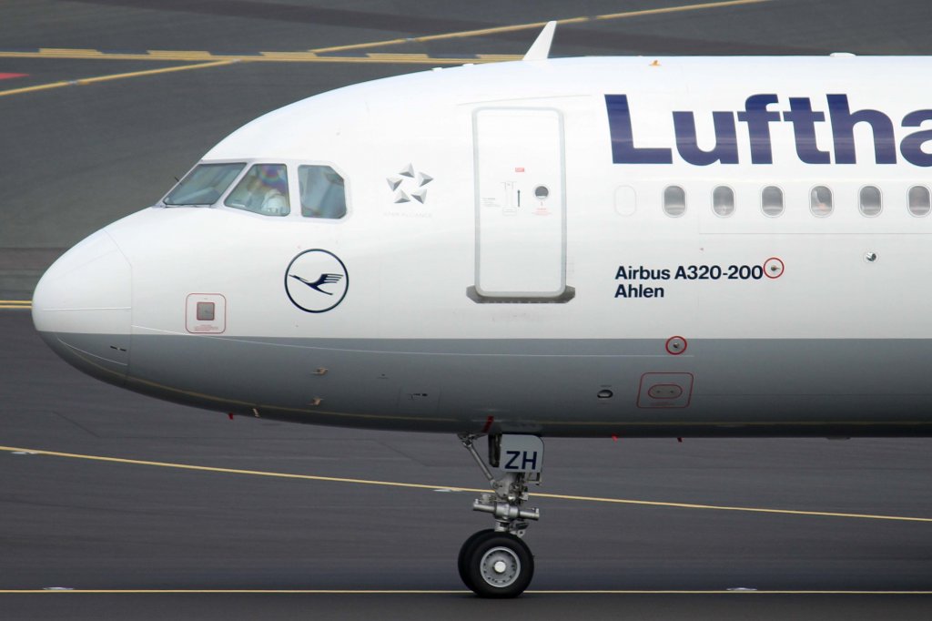 Lufthansa, D-AIZH  Ahlen , Airbus, A 320-200 (Bug/Nose), 11.08.2012, DUS-EDDL, Dsseldorf, Germany 